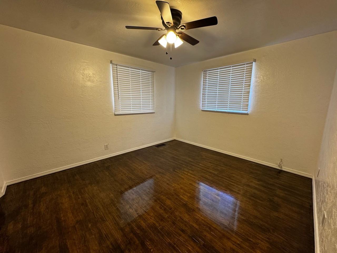 1105 Indiana St Se - Photo 7 of 15