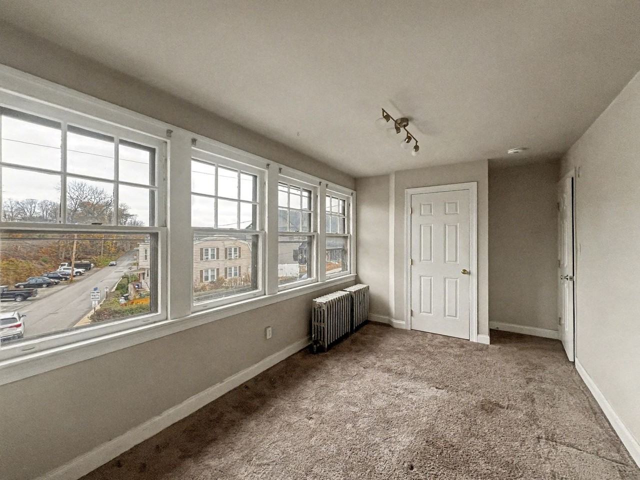 201 N Aberdeen Ave - Photo 6 of 14