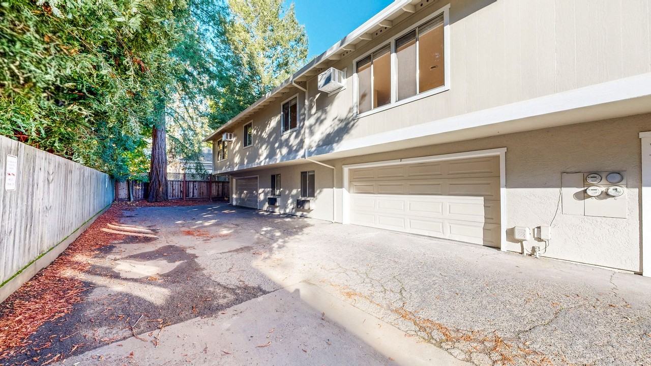 1313 Spring St - Photo 2 of 50