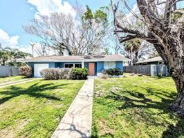 featured image of 223 South Boulevard of the Presidents