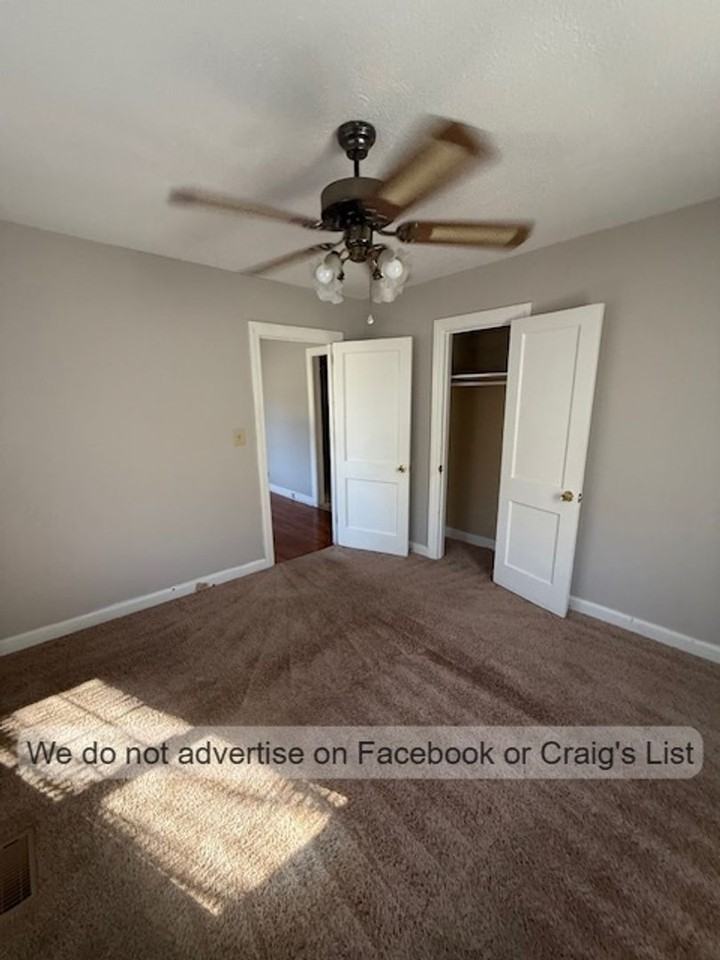 5517 Brown St - Photo 3 of 11