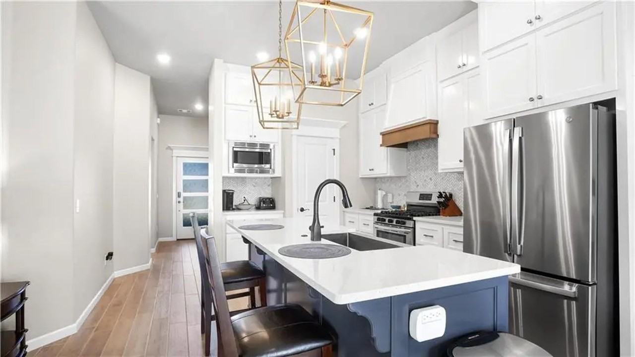 4300 Palmetto Trl - Photo 2 of 9