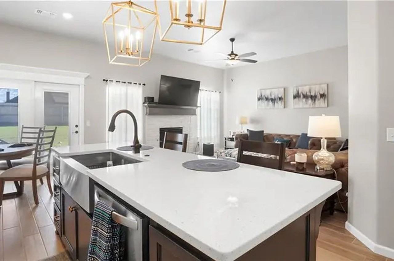 4300 Palmetto Trl - Photo 3 of 9