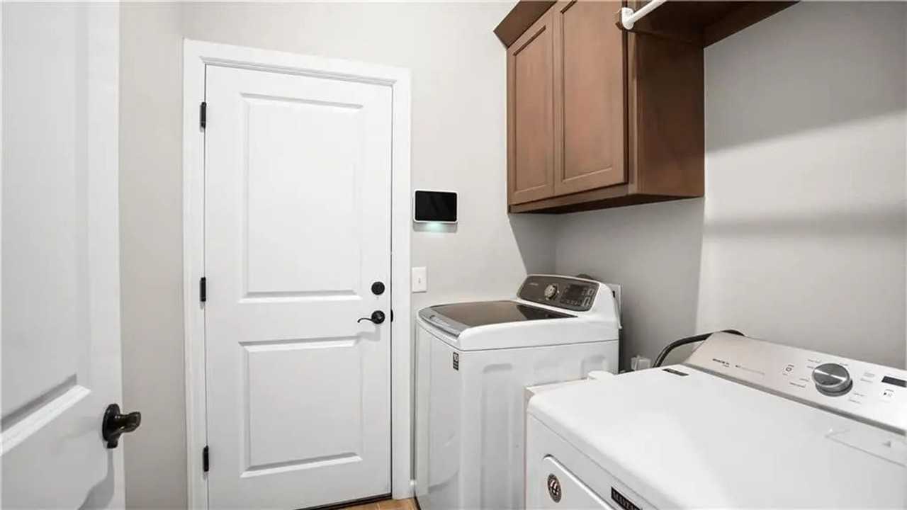 4300 Palmetto Trl - Photo 6 of 9