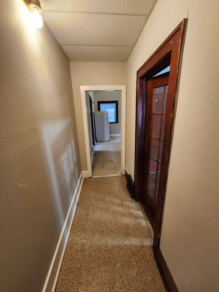 1816 E 34th St - Photo 2 of 31