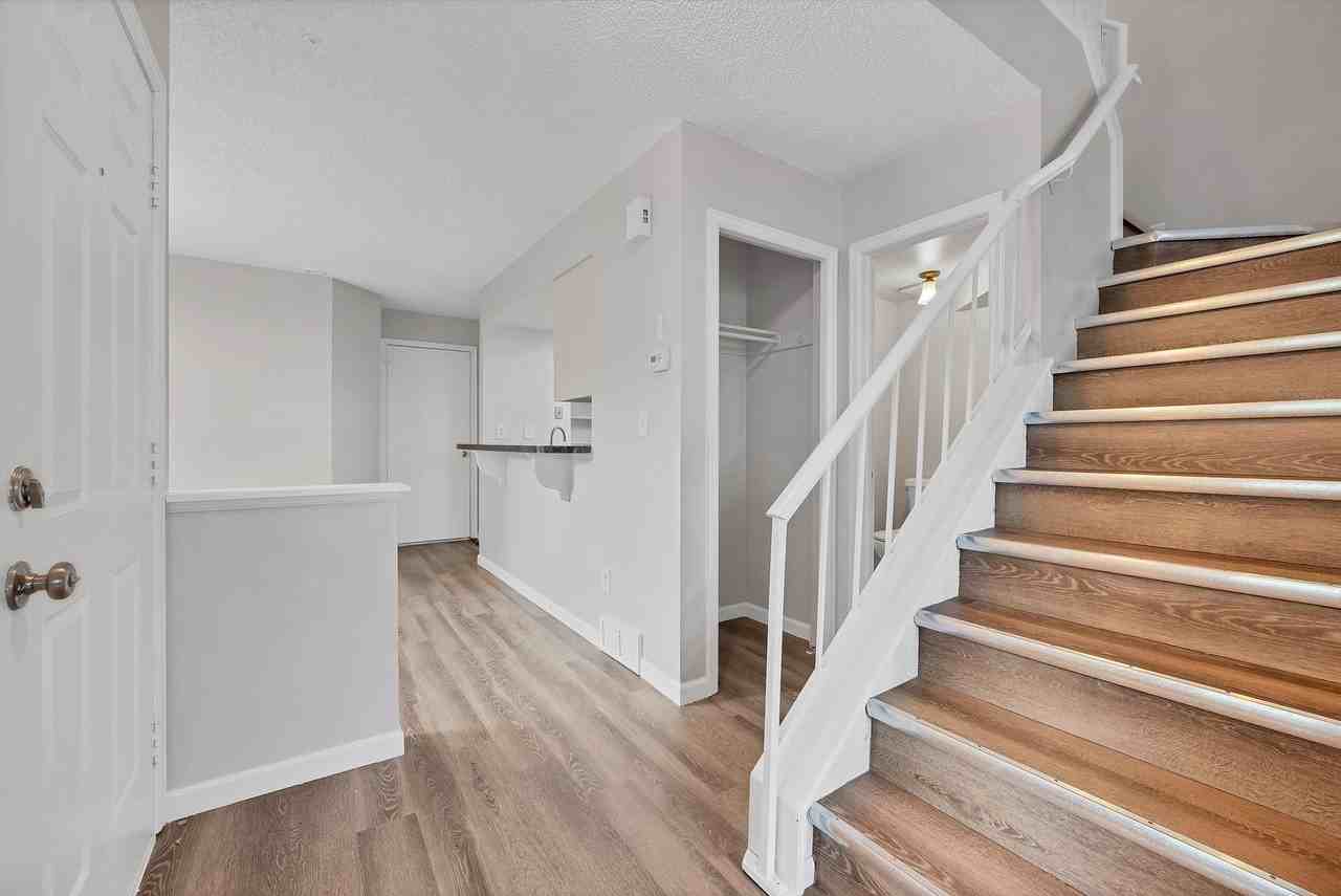 8005 W 90th Dr - Photo 3 of 17