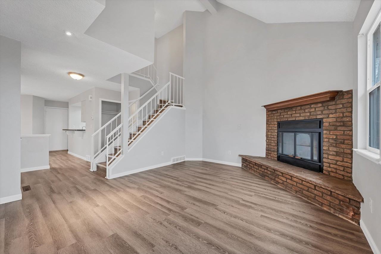 8005 W 90th Dr - Photo 5 of 17