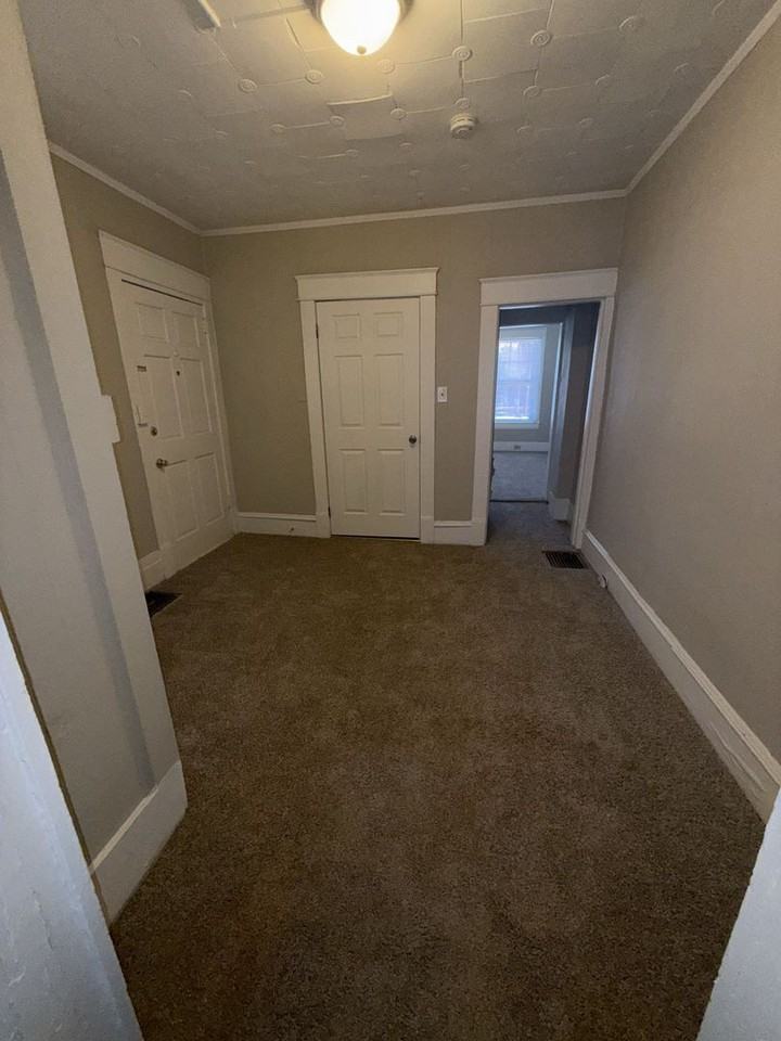 1424 West 4th Street - Photo 6 of 7