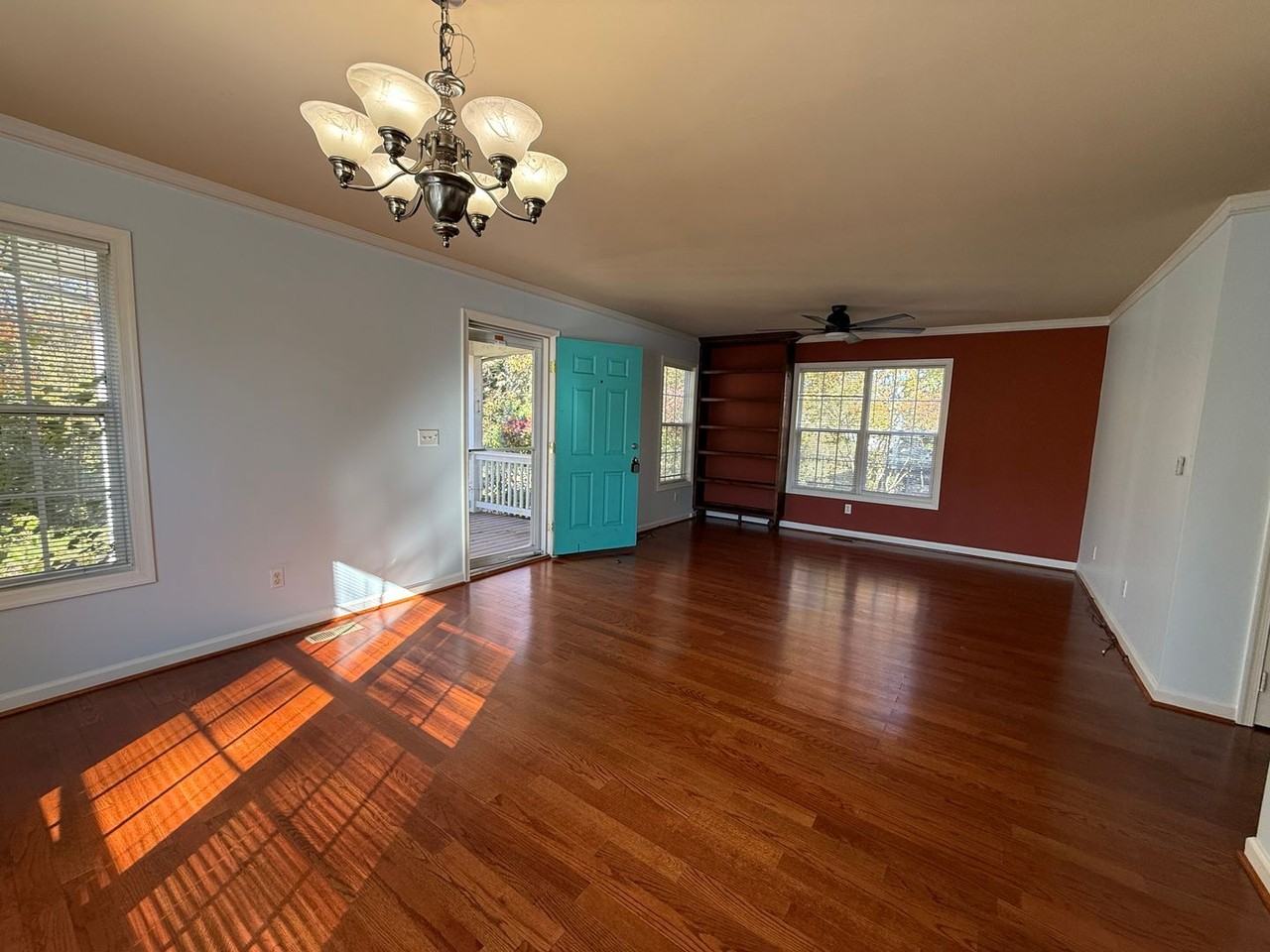 504 9th Street Southwest - Photo 5 of 28