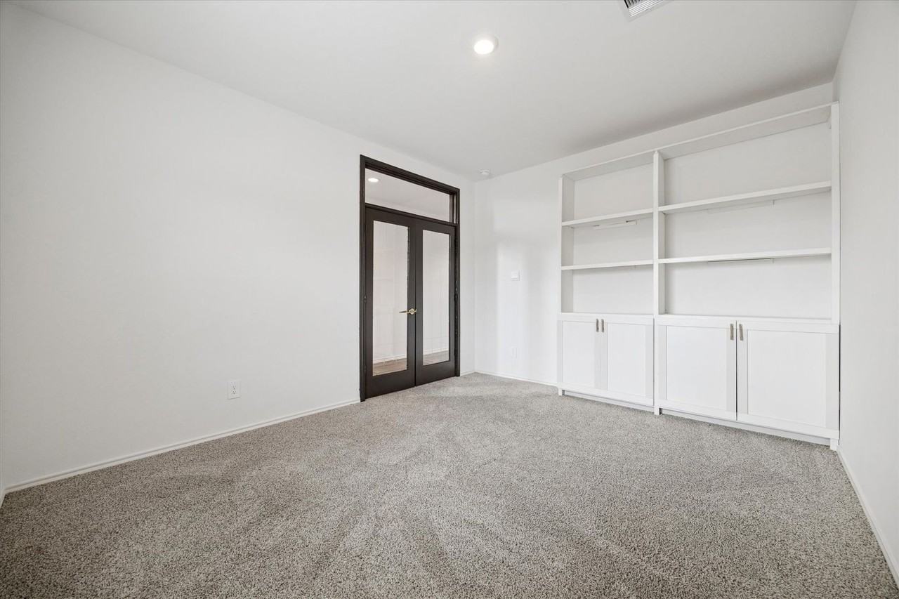 2938 Bur Landing Ln - Photo 5 of 21