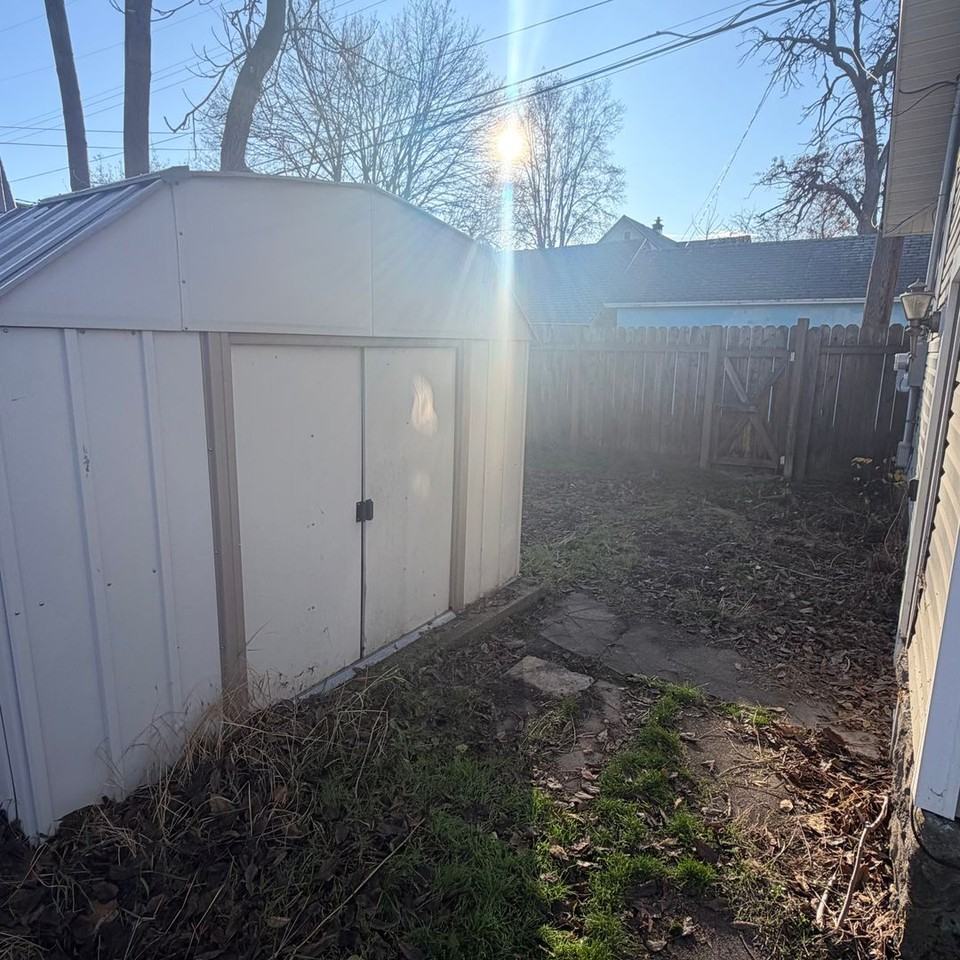 2216 N Oak St - Photo 5 of 15