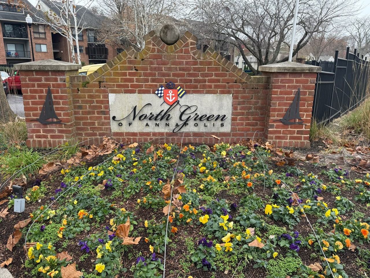 302 Hilltop Lane - Photo 2 of 22