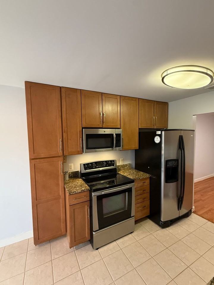 302 Hilltop Lane - Photo 7 of 22