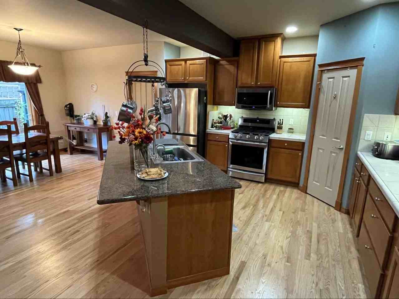 920 203rd St Sw - Photo 7 of 27