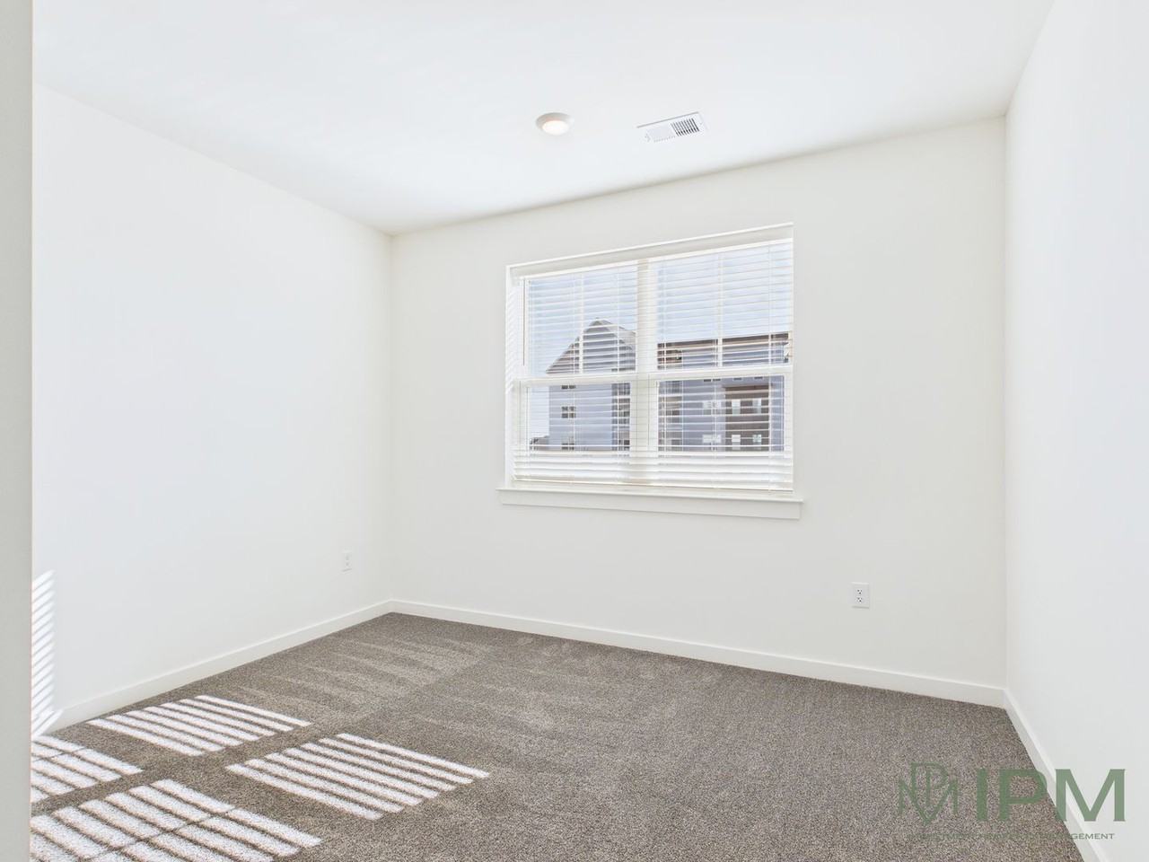 15 North Apartments - Photo 4 of 40