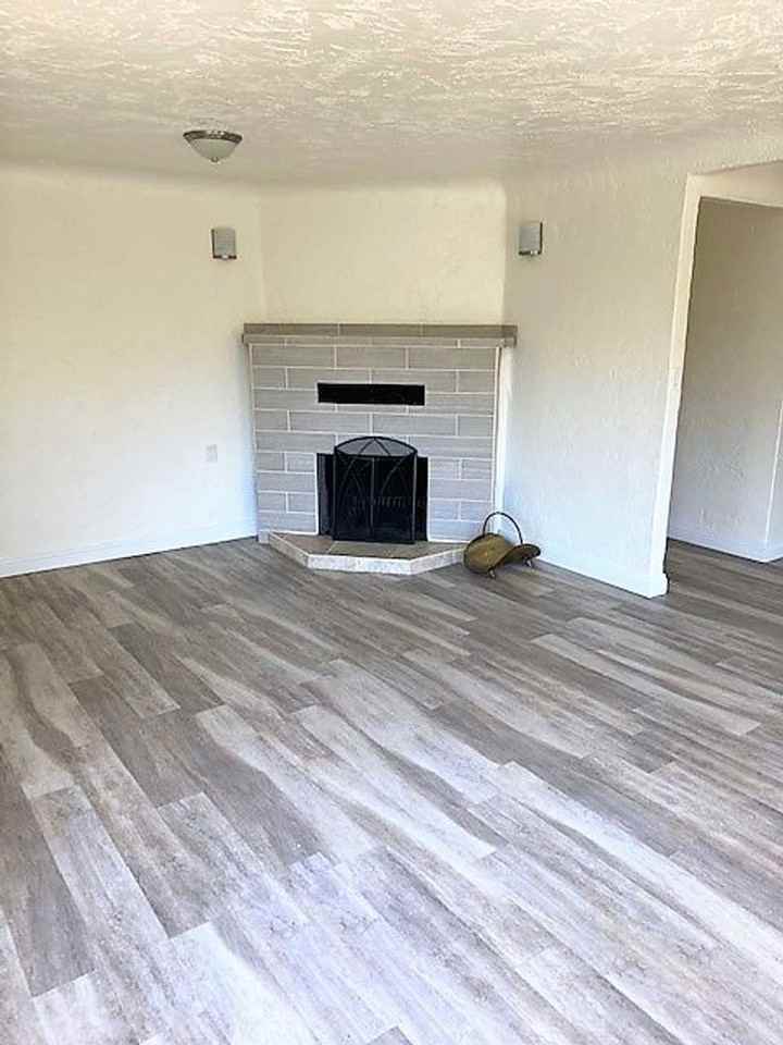 4913 Front St - Photo 4 of 12