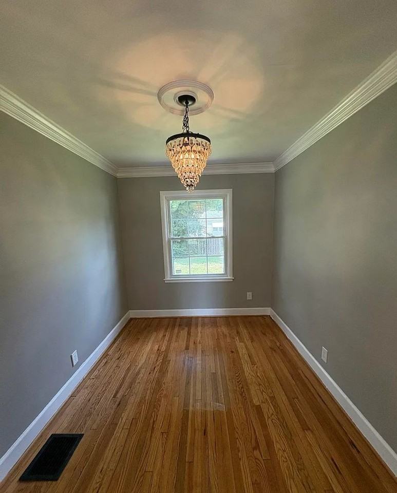 323 Monohan Dr - Photo 6 of 13