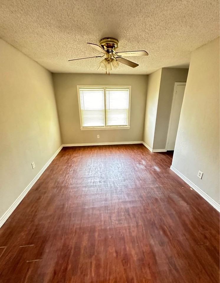 2714 36th St - Photo 4 of 11