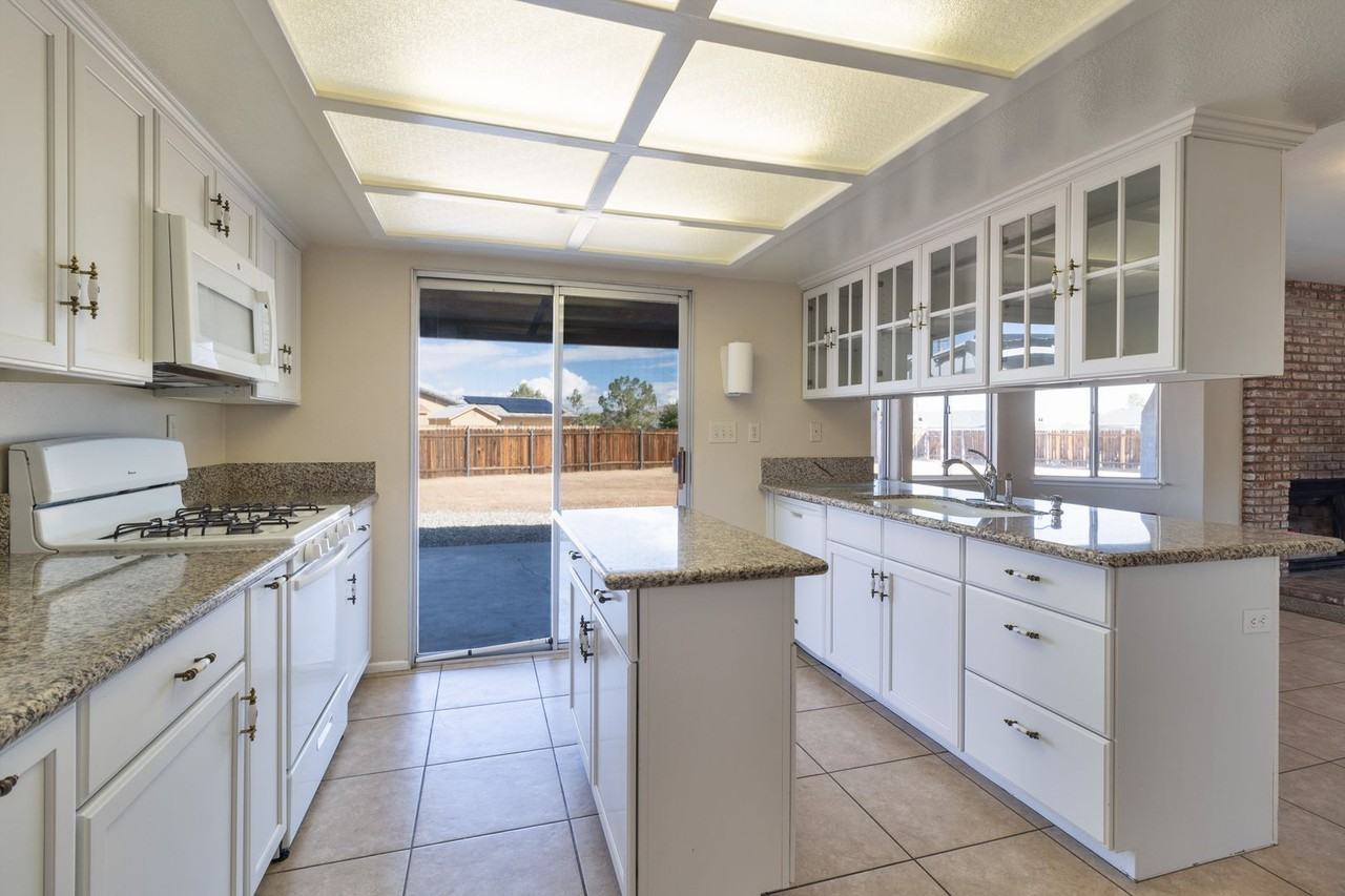 11515 Chimayo Road - Photo 4 of 10