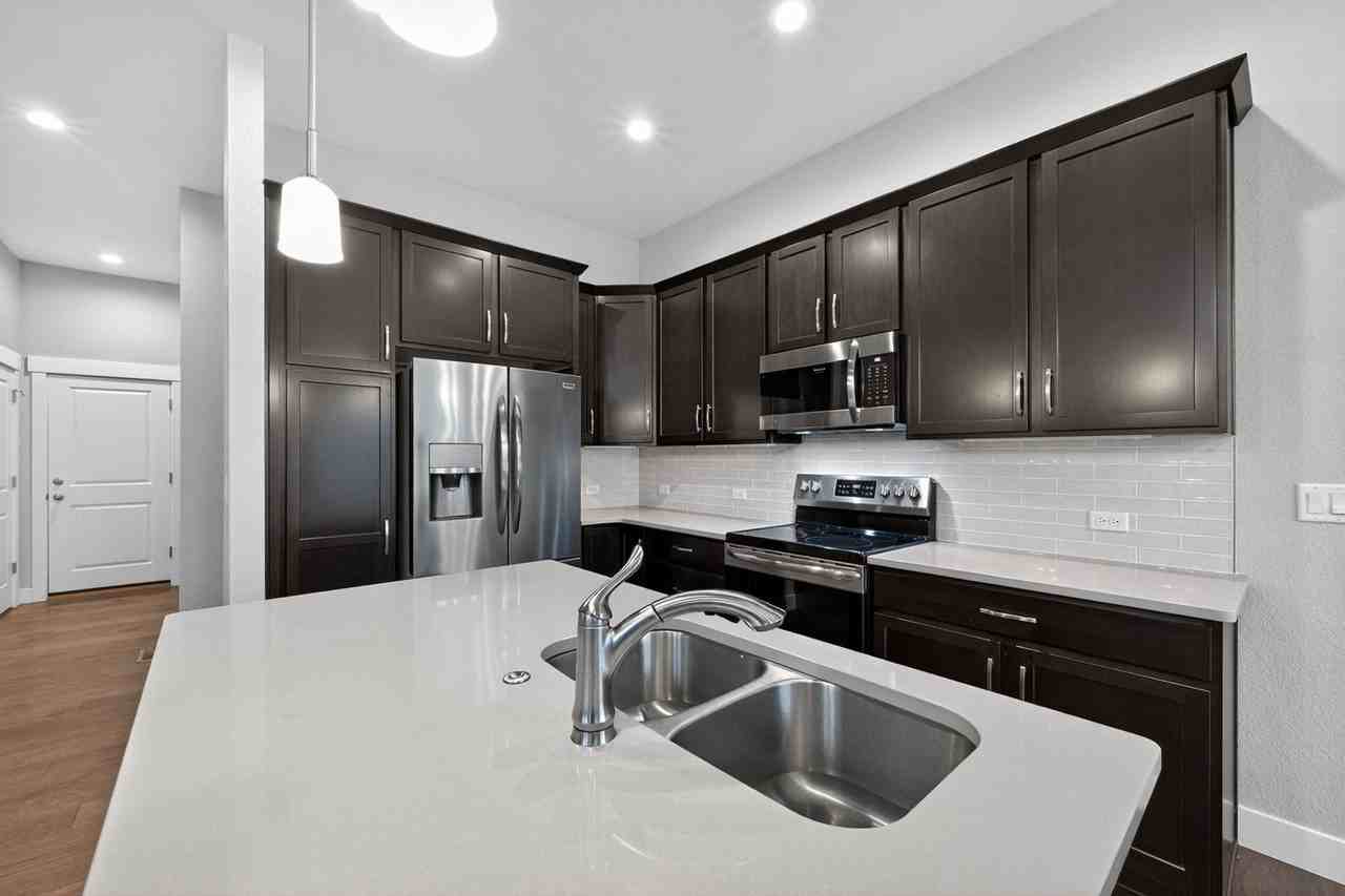 8479 Cromwell Dr - Photo 5 of 31