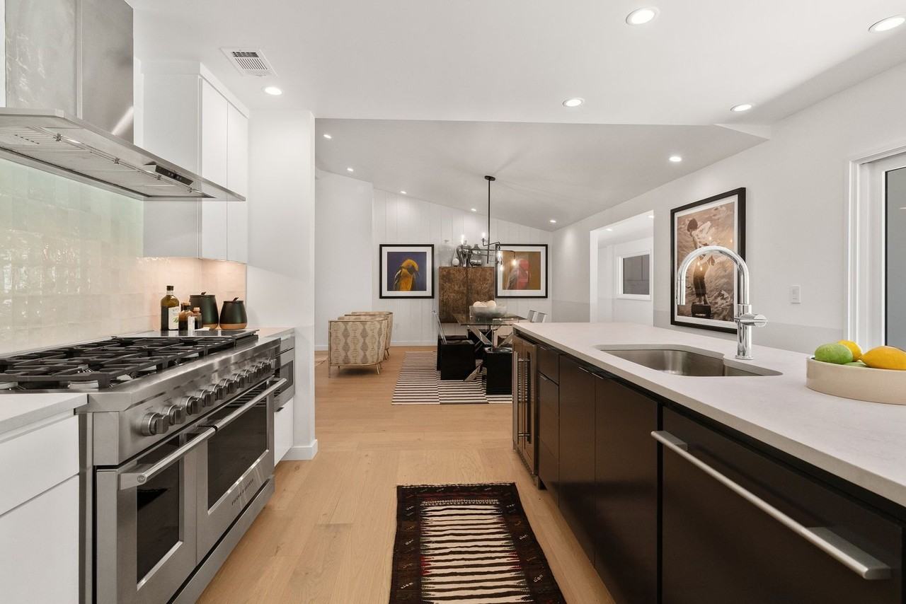 5706 Highland Hills Circle - Photo 6 of 16