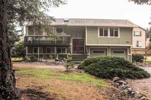 featured image of 1205 Northwest Crosby Avenue