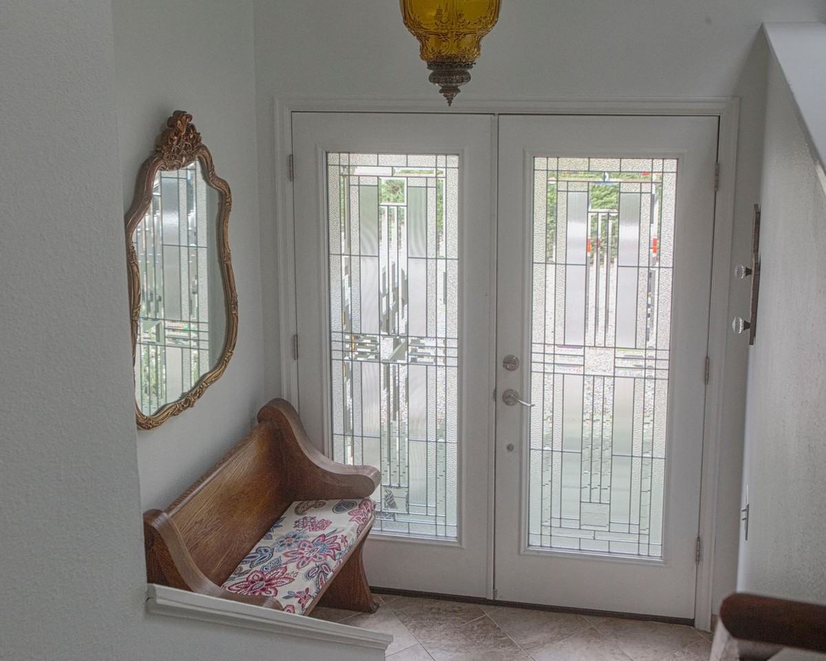 1205 Nw Crosby Ave - Photo 3 of 20