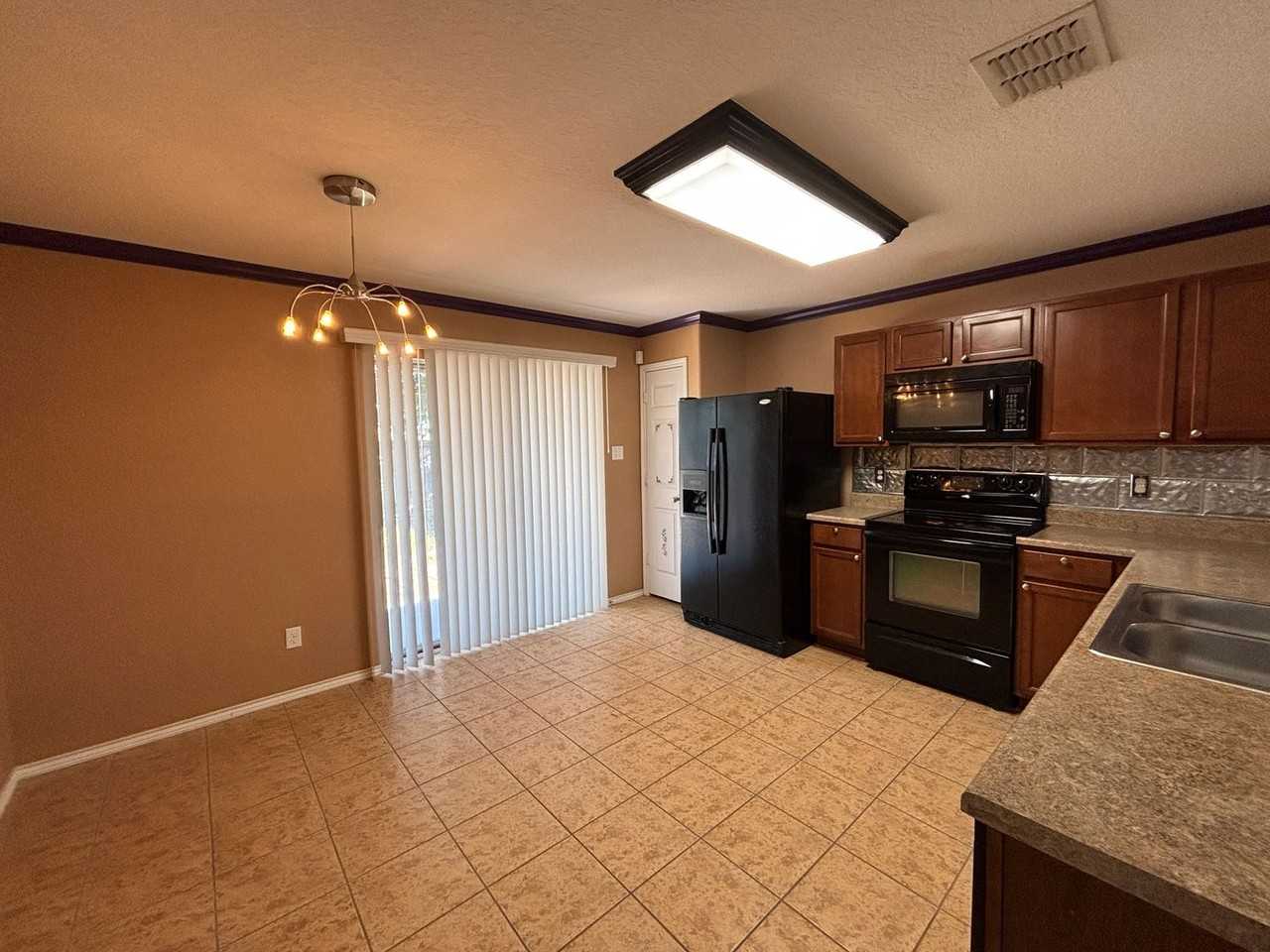 9210 Silver Vis - Photo 4 of 13