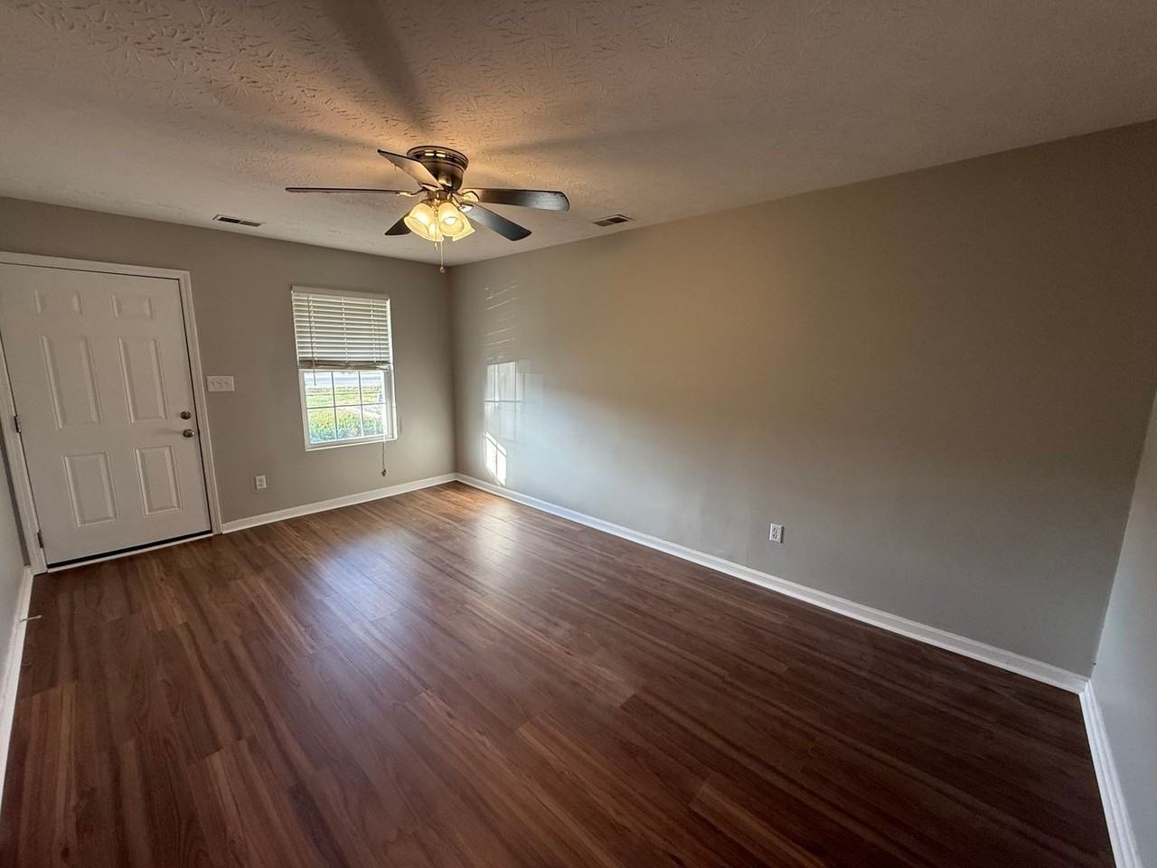 7613 Beulah Church Rd - Photo 2 of 12
