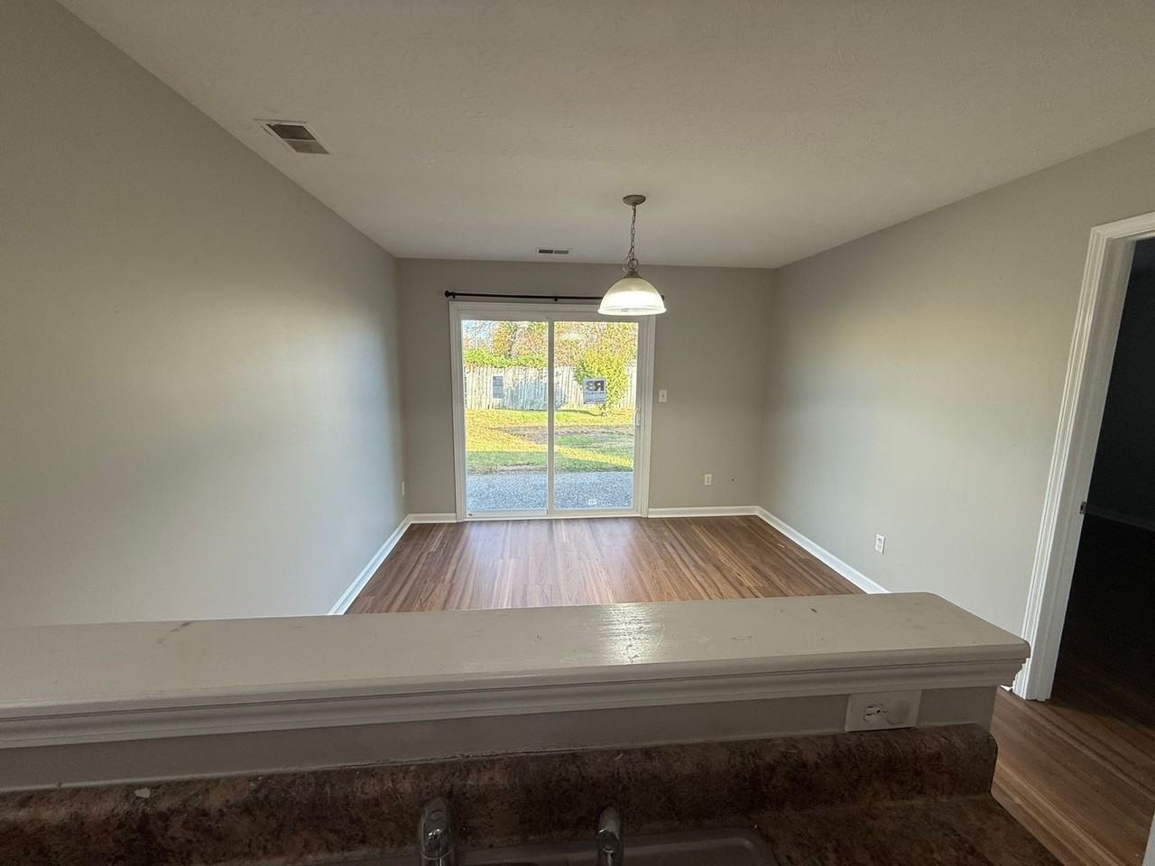 7613 Beulah Church Rd - Photo 4 of 12