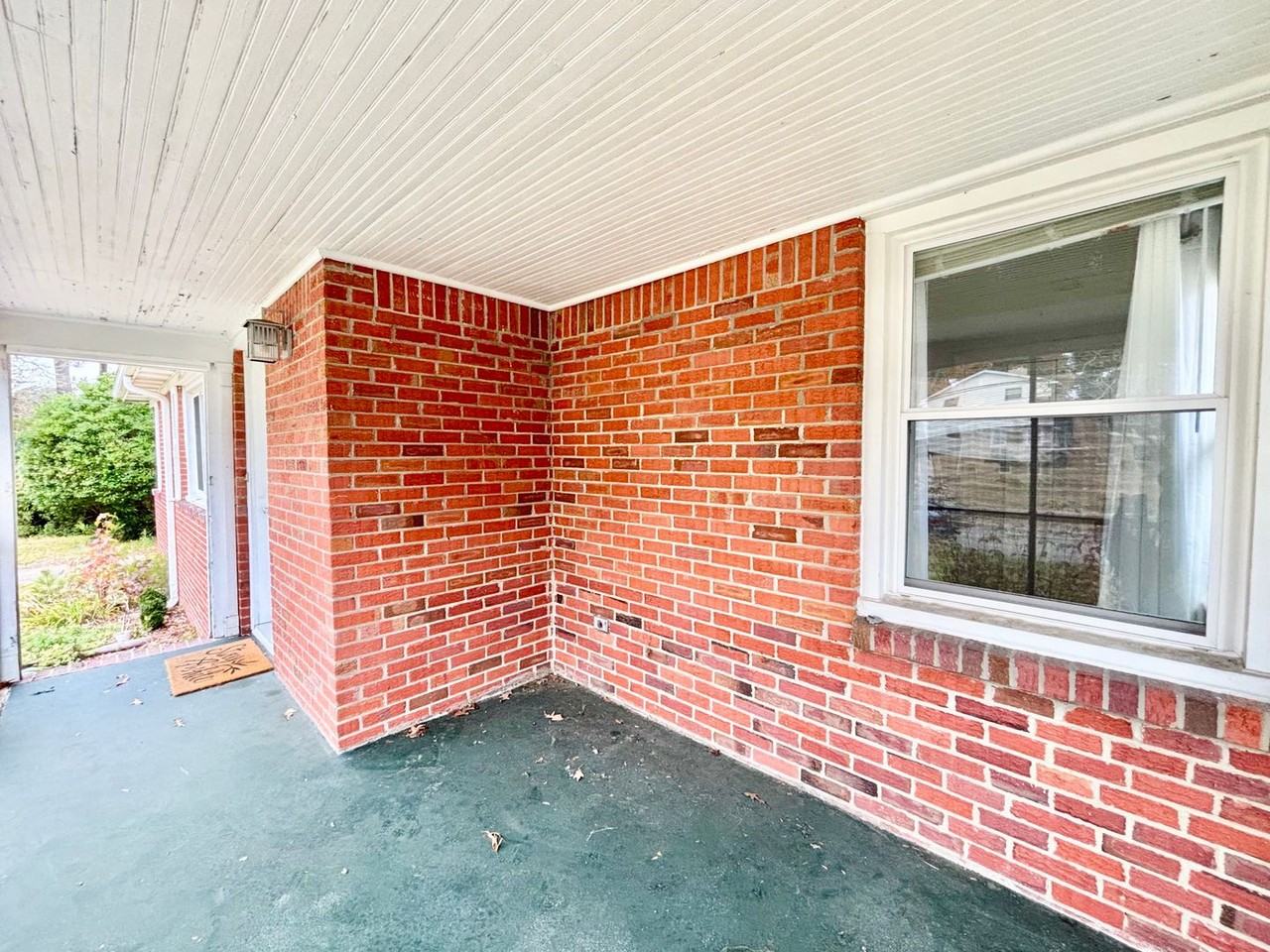 416 North Shore Road - Photo 3 of 20