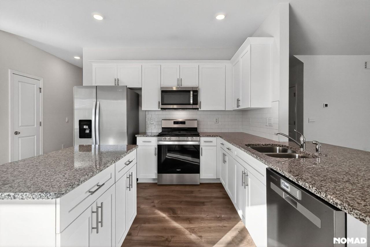 504 Crux Rd - Photo 3 of 31