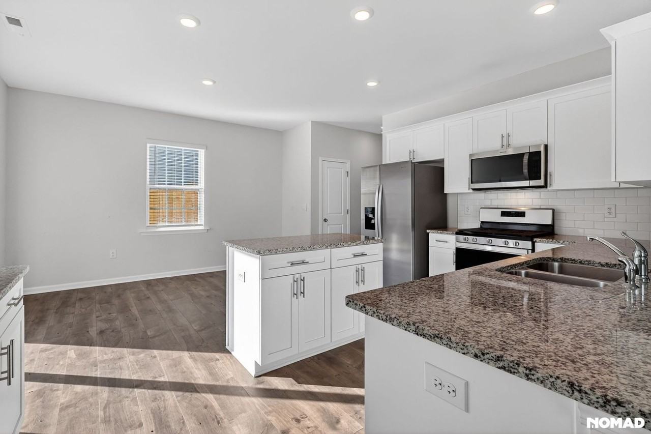 504 Crux Rd - Photo 4 of 31