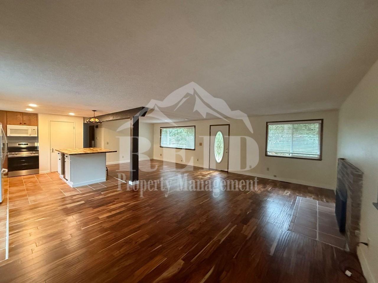 10144 Banner Rd Se - Photo 4 of 31