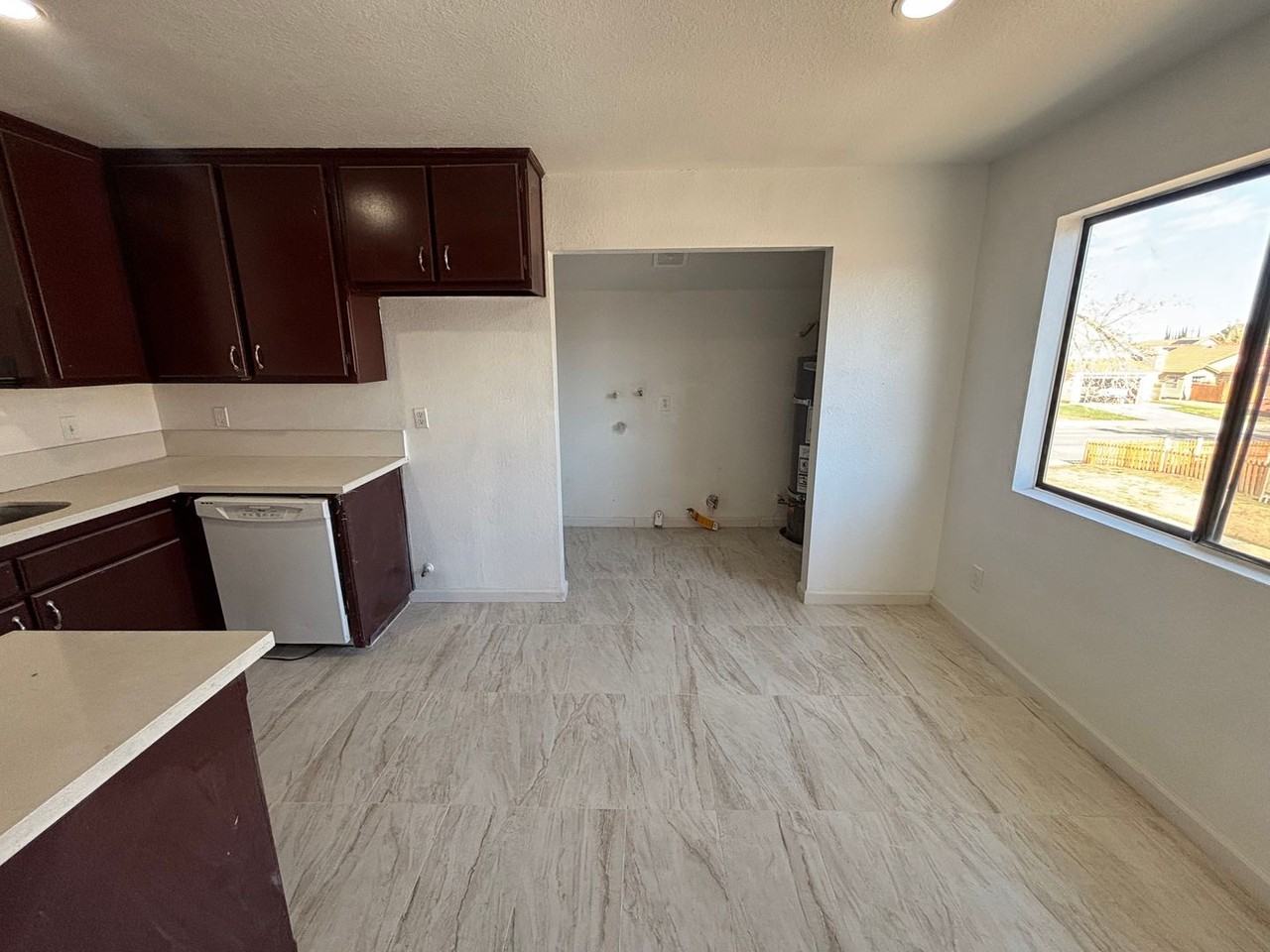 816 East Avenue J 12 - Photo 6 of 9