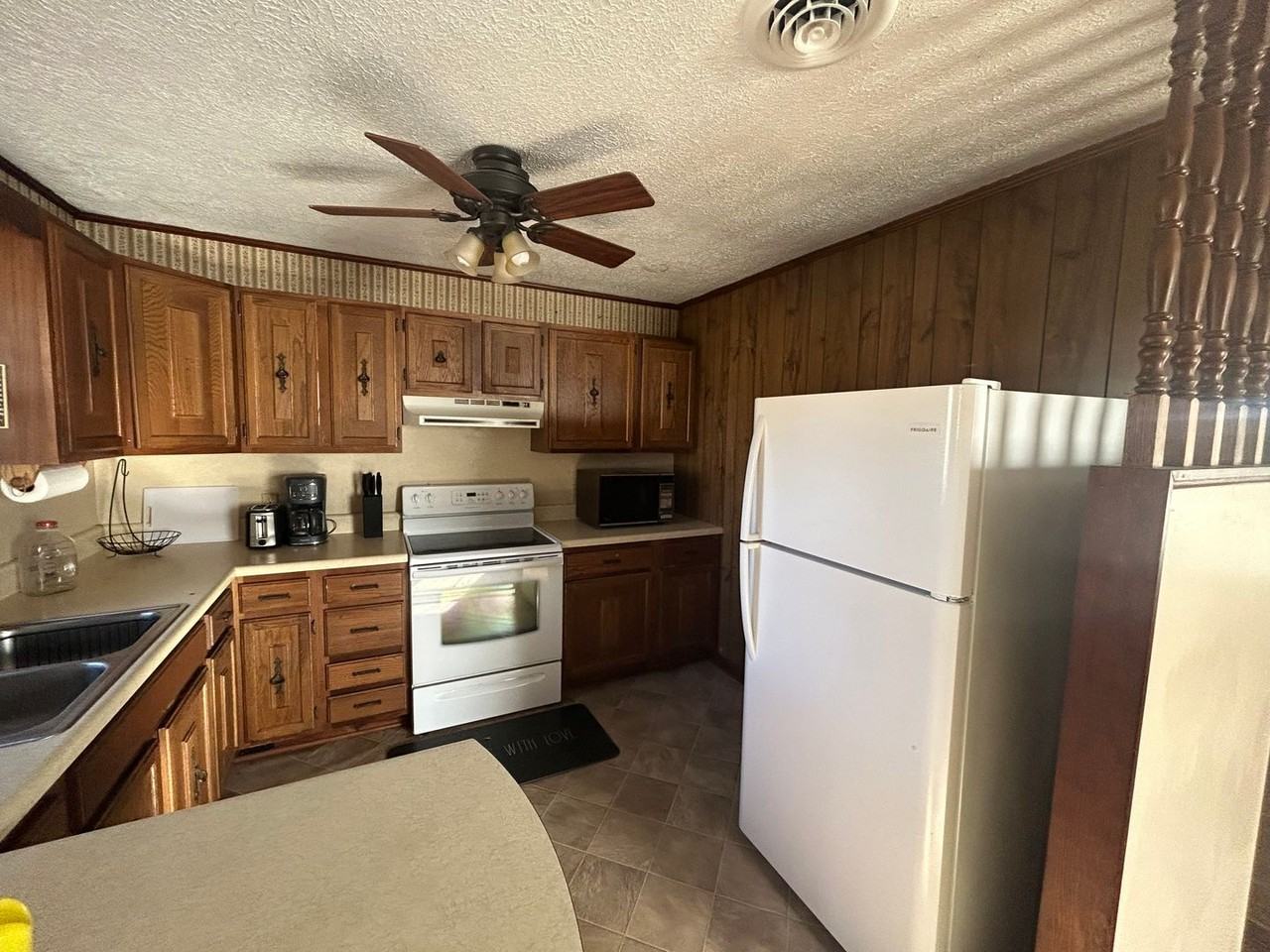 7609 Belspring Road - Photo 3 of 8