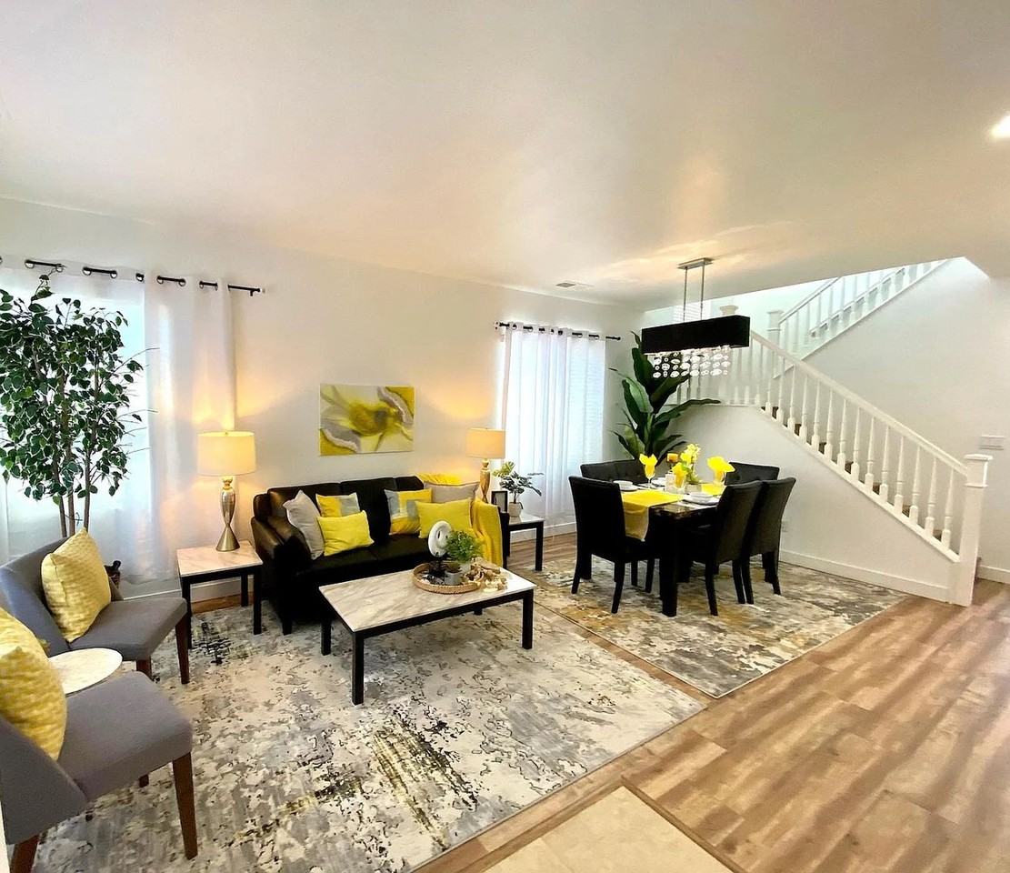 407 Swansea Gln - Photo 4 of 17