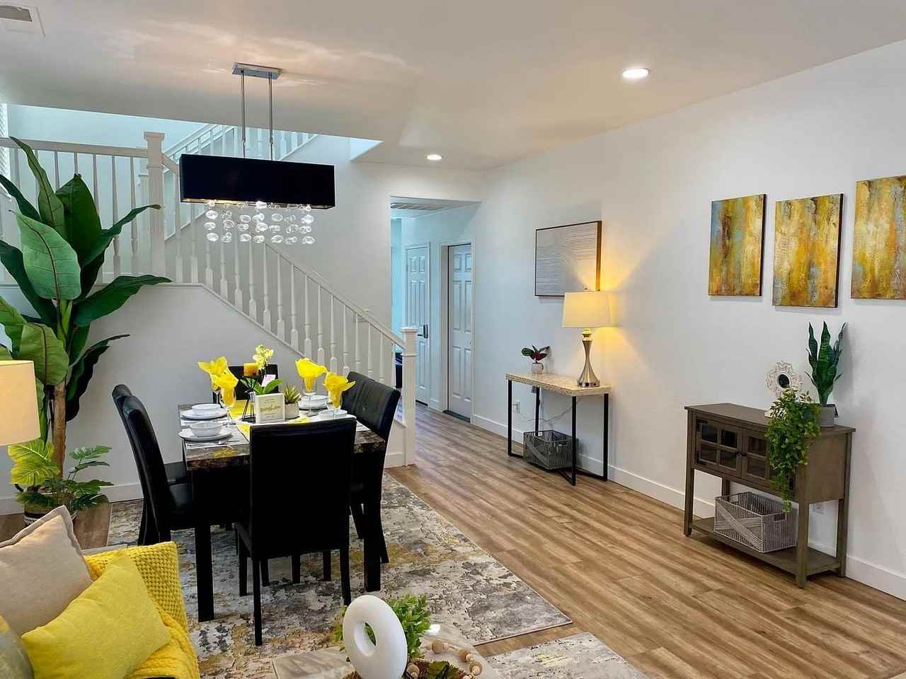 407 Swansea Gln - Photo 5 of 17