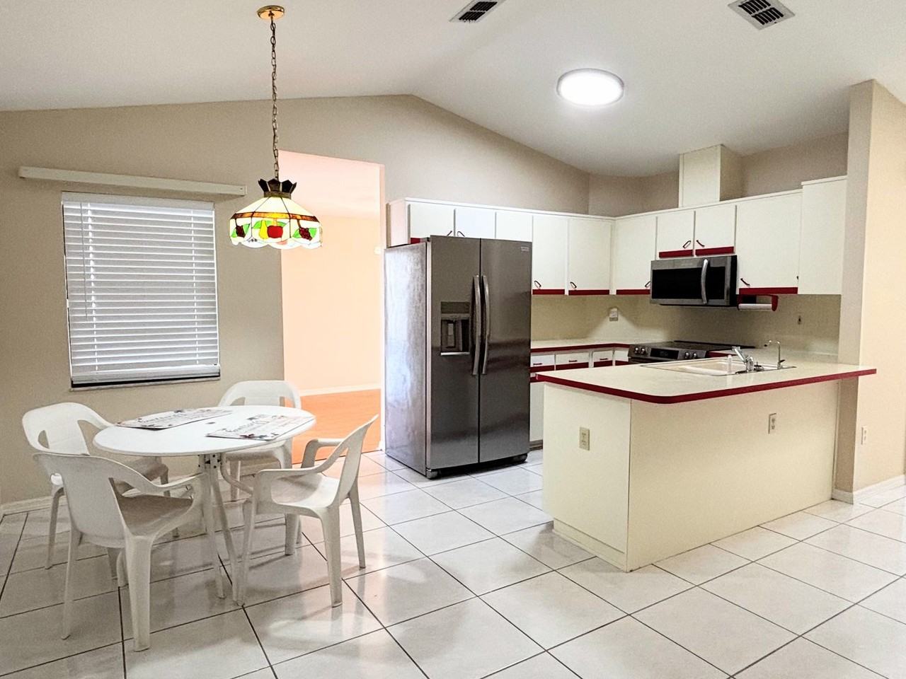 1503 Overland Dr - Photo 4 of 20