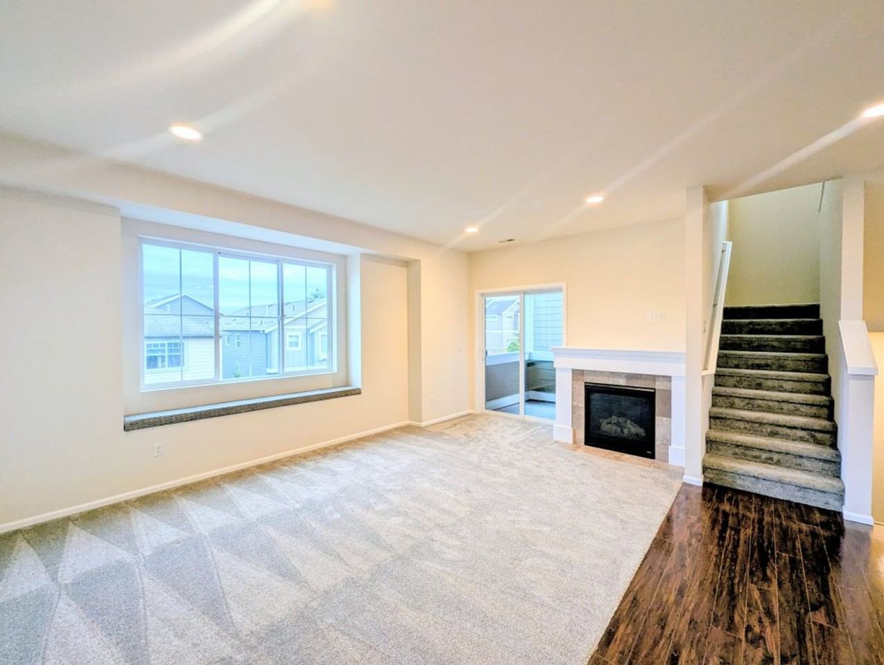 1242 93rd Dr Ne - Photo 2 of 23