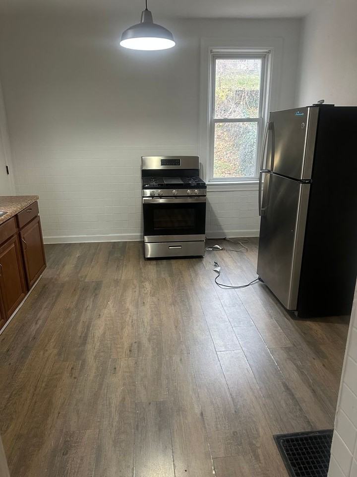 226 Merrimac St - Photo 6 of 12