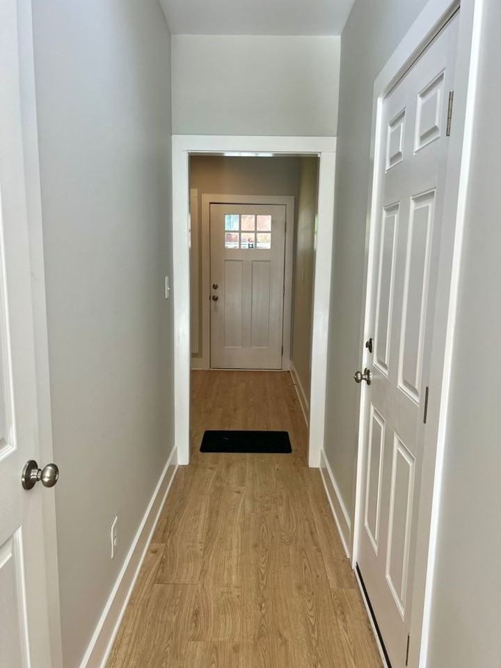 211 South Webb Street - Photo 5 of 15