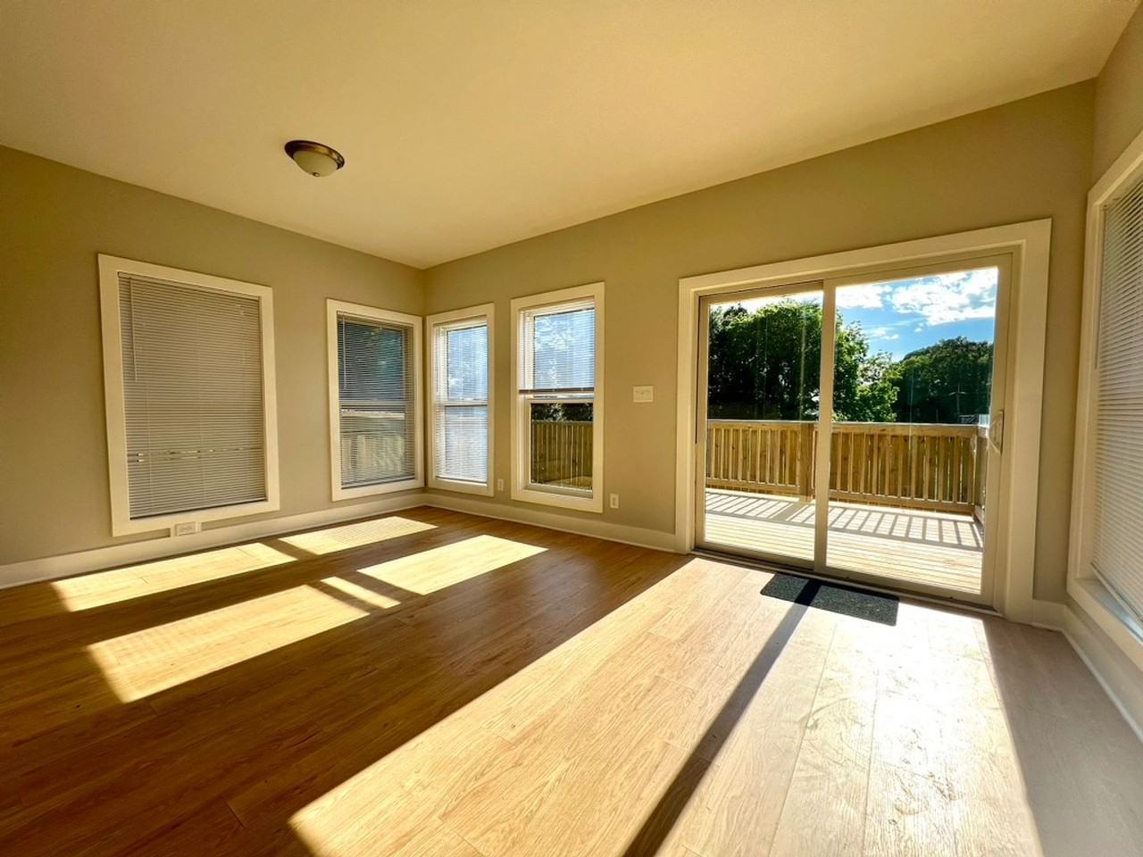 211 South Webb Street - Photo 7 of 15