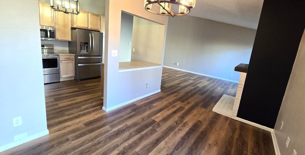 1005 Santee Dr - Photo 2 of 12