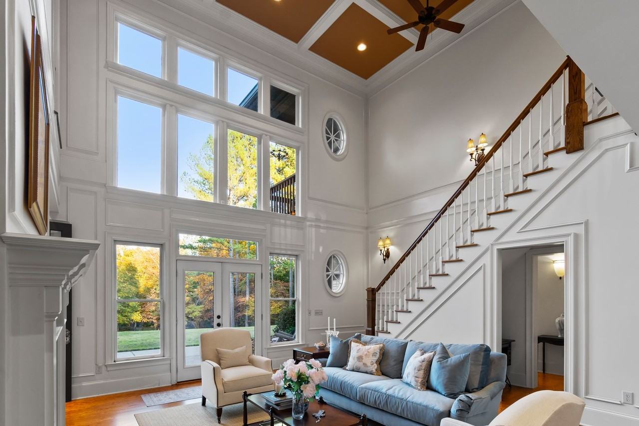 1070 Riverwalk Point - Photo 7 of 24