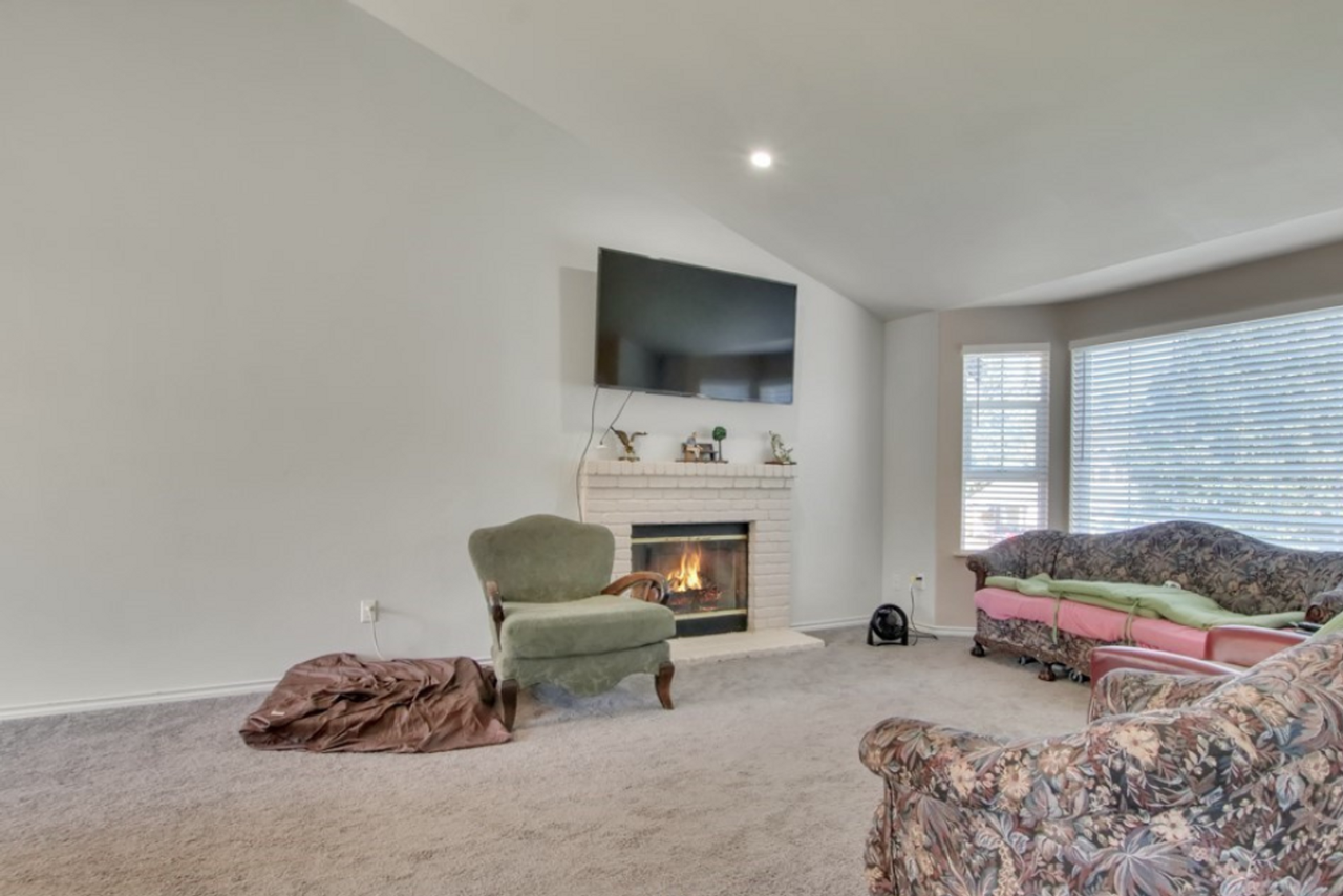 24004 72nd Ave E - Photo 4 of 18