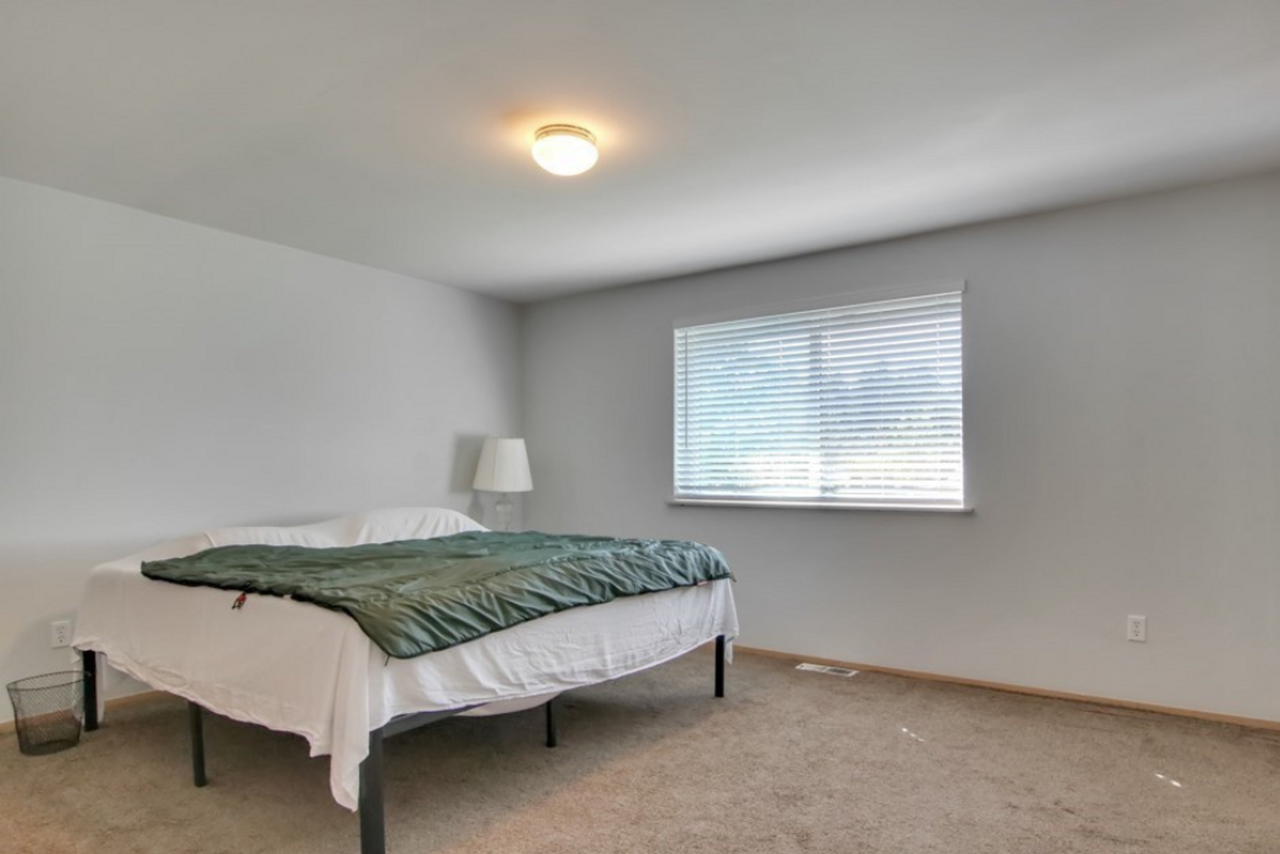 24004 72nd Ave E - Photo 6 of 18