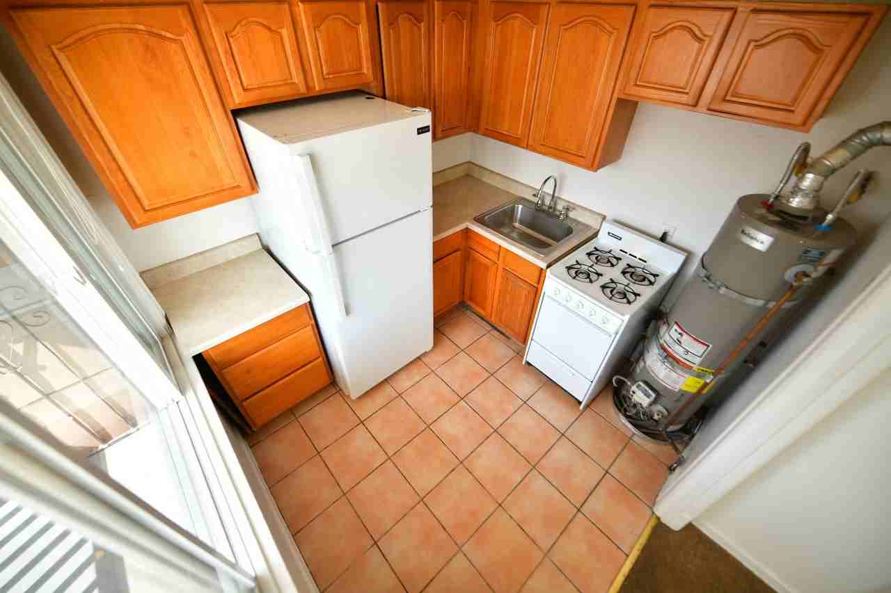 2721 California St - Photo 7 of 11