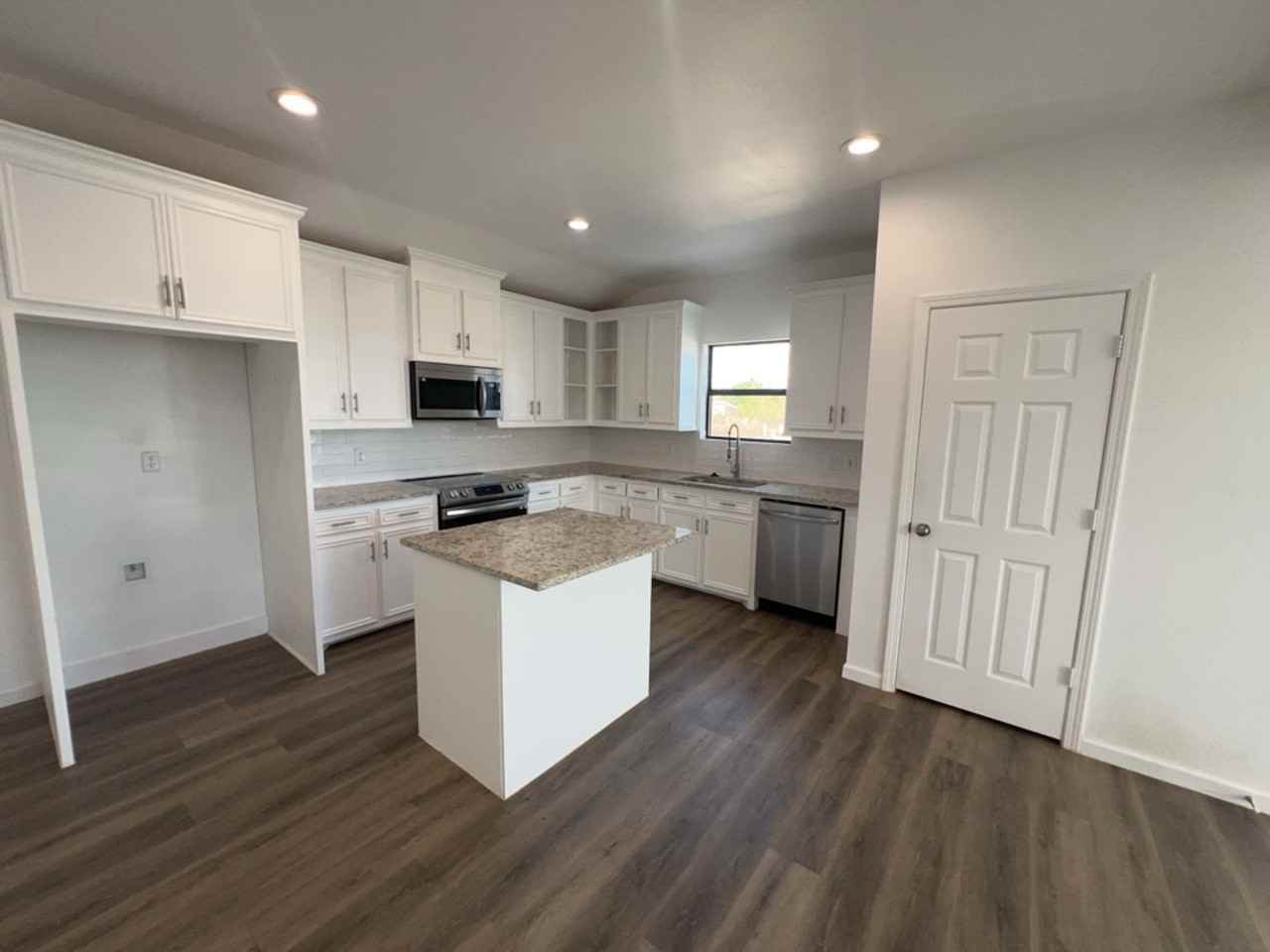 695 Road 5707 - Photo 5 of 16