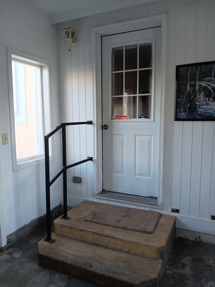 785 N 7th Ave - Photo 2 of 25